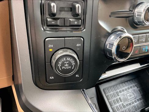 Certified 2022 Ford F150 Lariat AWD/4WD image 34