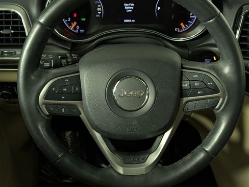 Used 2022 Jeep Grand Cherokee Limited image 16