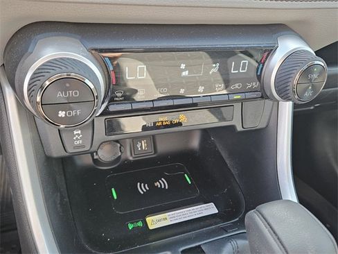 Used 2024 Toyota RAV4 XLE image 23