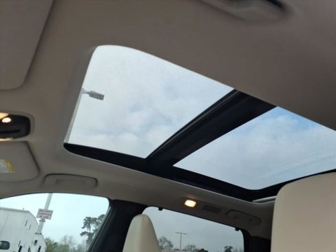 Used 2023 INFINITI QX60 Luxe w/ Performance Audio Package image 11