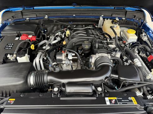 Used 2022 Jeep Wrangler Unlimited Sport AWD/4WD image 32