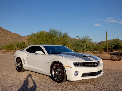 Used 2010 Chevrolet Camaro SS w/ RS Package image 23
