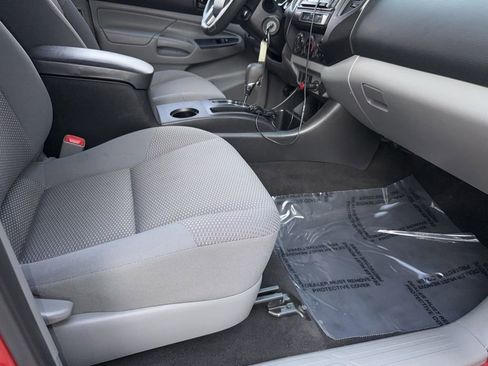 Used 2014 Toyota Tacoma 2WD Access Cab w/ Convenience Package image 18