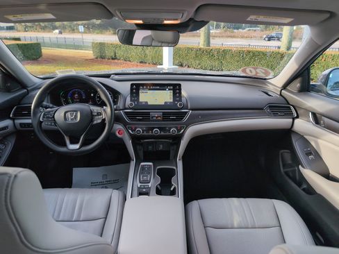 Used 2020 Honda Accord Touring image 29
