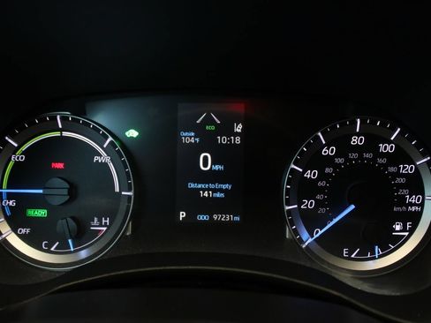 Used 2022 Toyota Highlander LE AWD/4WD image 19