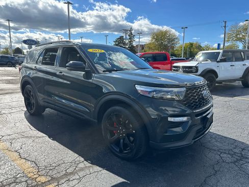 Certified 2022 Ford Explorer ST w/ Equipment Group 401A image 10