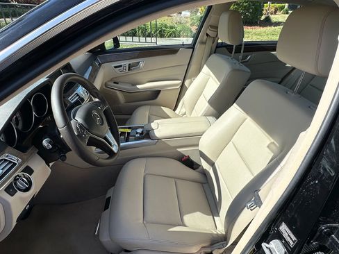 Used 2014 Mercedes-Benz E 350 Sedan image 36