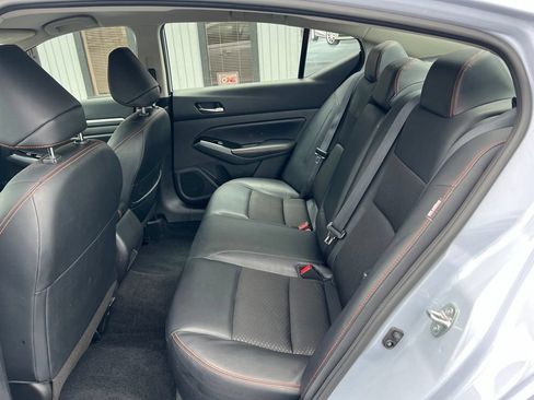 Used 2024 Nissan Altima 2.5 SR FWD image 12