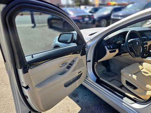 Used 2013 BMW 535i Sedan RWD image 40