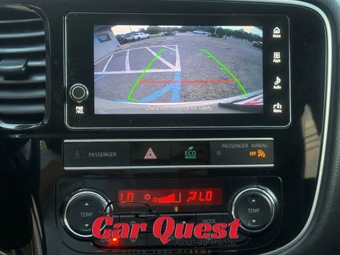 Used 2019 Mitsubishi Outlander SEL AWD/4WD image 37