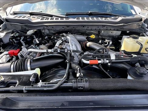 Used 2024 Ford F450 Limited image 33