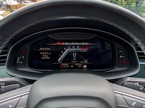 Used 2024 Audi Q8 Prestige AWD/4WD image 20