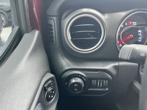 Used 2022 Jeep Gladiator Rubicon w/ LED Lighting Group image 23