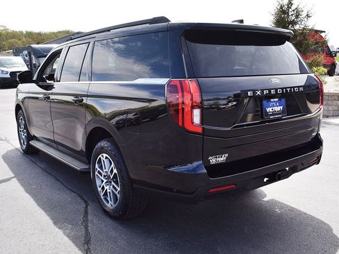 Used 2025 Ford Expedition Max Active AWD/4WD image 3