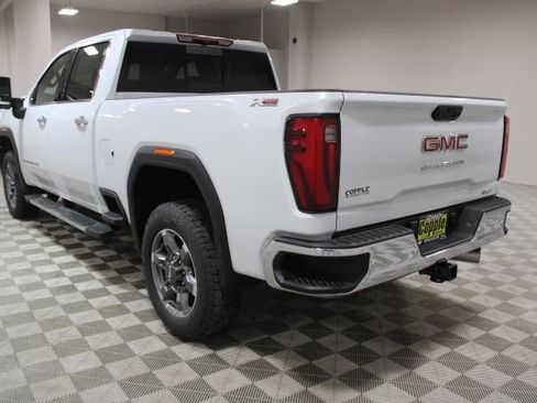 New 2026 GMC Sierra 2500 SLT w/ SLT Premium Package image 9