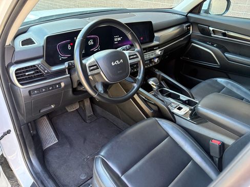 Used 2025 Kia Telluride S AWD/4WD image 27
