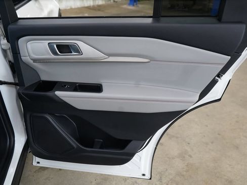 New 2026 Ford Explorer Active w/ Active Comfort Package RWD image 23