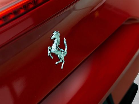 Used 2019 Ferrari 488 GTB RWD image 14