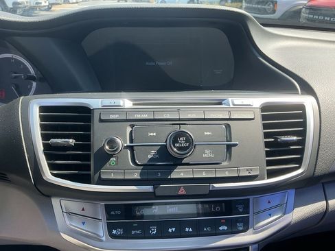 Used 2015 Honda Accord LX image 15
