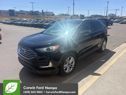 Used 2019 Ford Edge SEL w/ Cold Weather Package AWD/4WD image 3