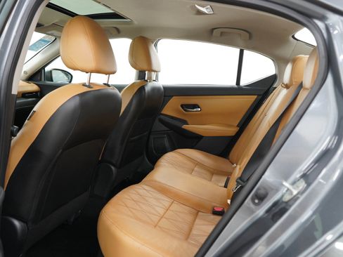 Used 2020 Nissan Sentra SV w/ SV Premium Package FWD image 16