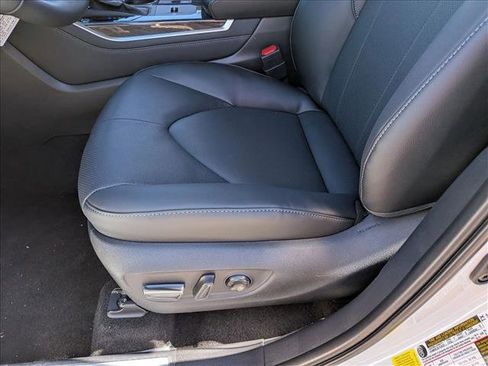 New 2026 Toyota Highlander Limited image 4