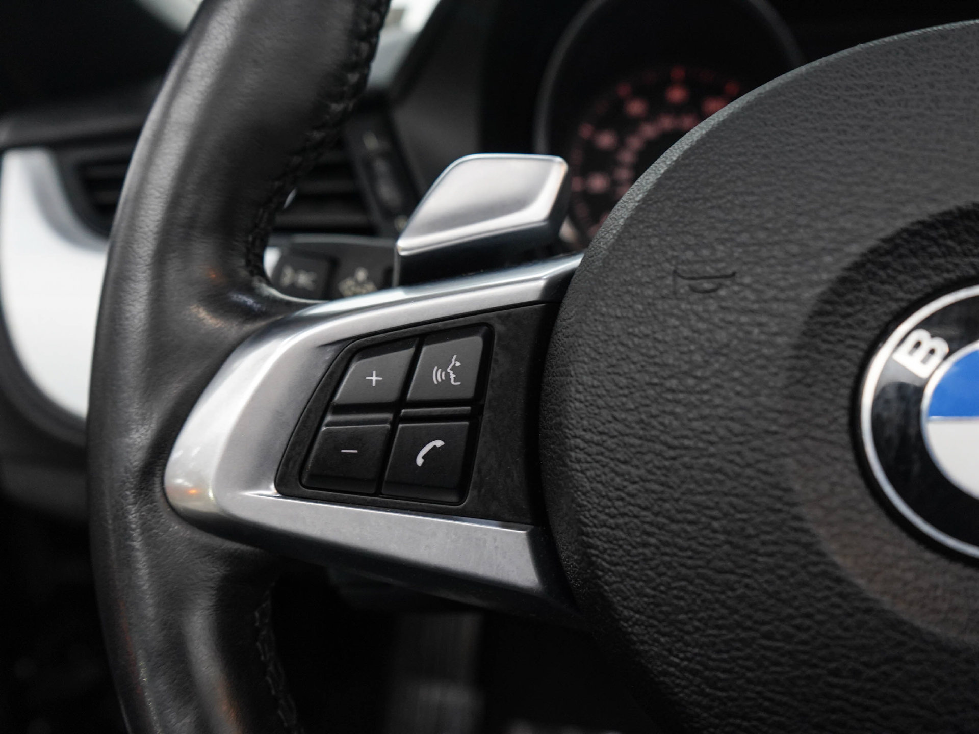 Used 2011 BMW Z4 sDrive35i RWD image 23