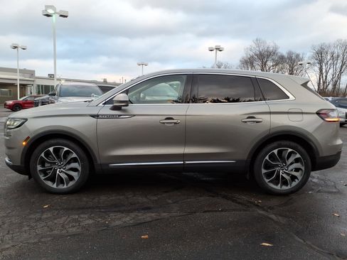 Certified 2023 Lincoln Nautilus Reserve image 4