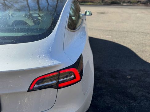 Used 2020 Tesla Model 3 Standard Range Plus image 5
