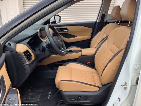 Used 2021 Nissan Rogue Platinum image 8