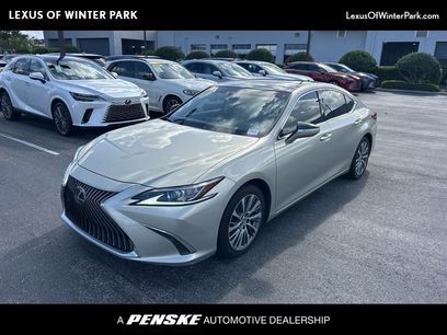 Used 2019 Lexus ES 350 Luxury w/ Accessory Package 2