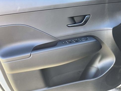 New 2026 Hyundai Kona SE image 13