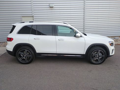 New 2026 Mercedes-Benz GLB 250 4MATIC image 2