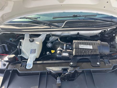 Used 2017 Chevrolet Express 2500 image 15