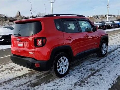 Used 2018 Jeep Renegade Latitude image 8