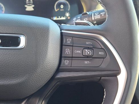 New 2025 Jeep Grand Cherokee Laredo X image 32