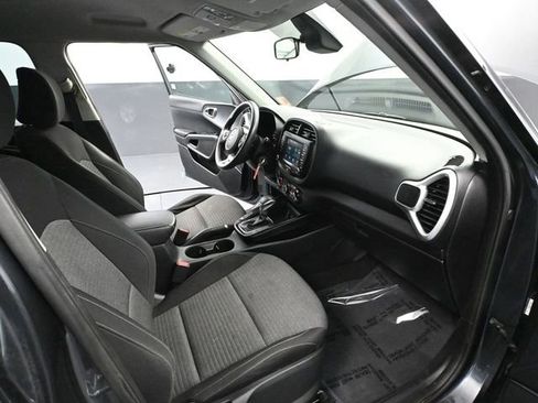 Used 2020 Kia Soul S image 39