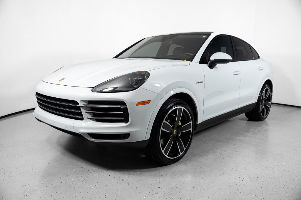 Used 2023 Porsche Cayenne Coupe AWD/4WD image 16
