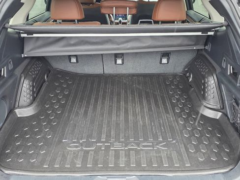 Used 2022 Subaru Outback Touring image 4