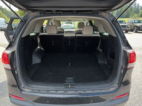 Used 2017 Kia Sorento FWD image 13