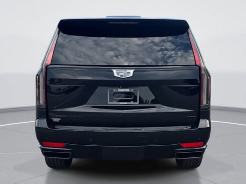 Used 2023 Cadillac Escalade Sport Platinum image 4