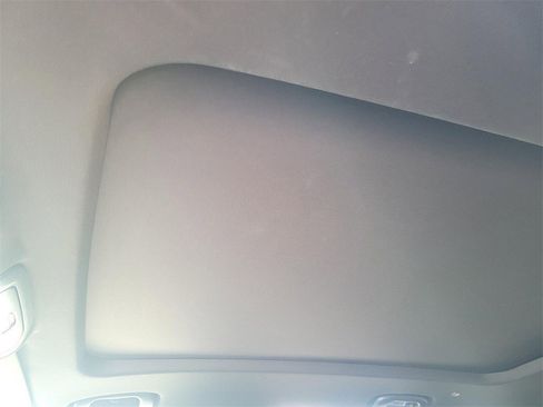 Certified 2025 Chevrolet Blazer Premier w/ Driver Confidence II Package image 8