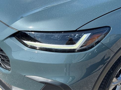 Used 2023 Honda HR-V LX image 16