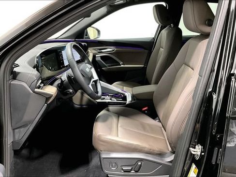 Used 2025 Audi Q5 Premium w/ Convenience Package AWD/4WD image 21
