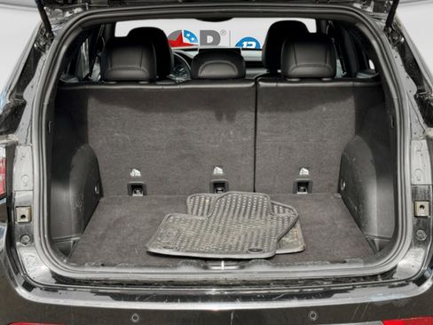 Used 2024 Jeep Compass Trailhawk image 9