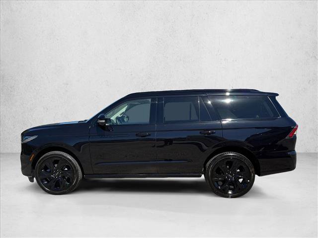 New 2027 Lincoln Navigator Reserve w/ Jet Appearance Package AWD/4WD image 5