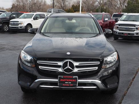 Used 2017 Mercedes-Benz GLC 300 4MATIC image 2
