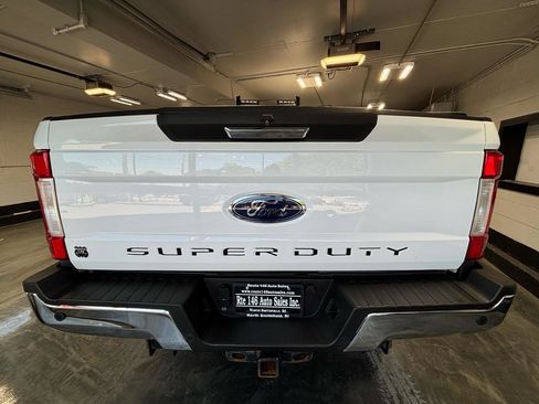Used 2019 Ford F250 XLT w/ XLT Premium Package AWD/4WD image 8