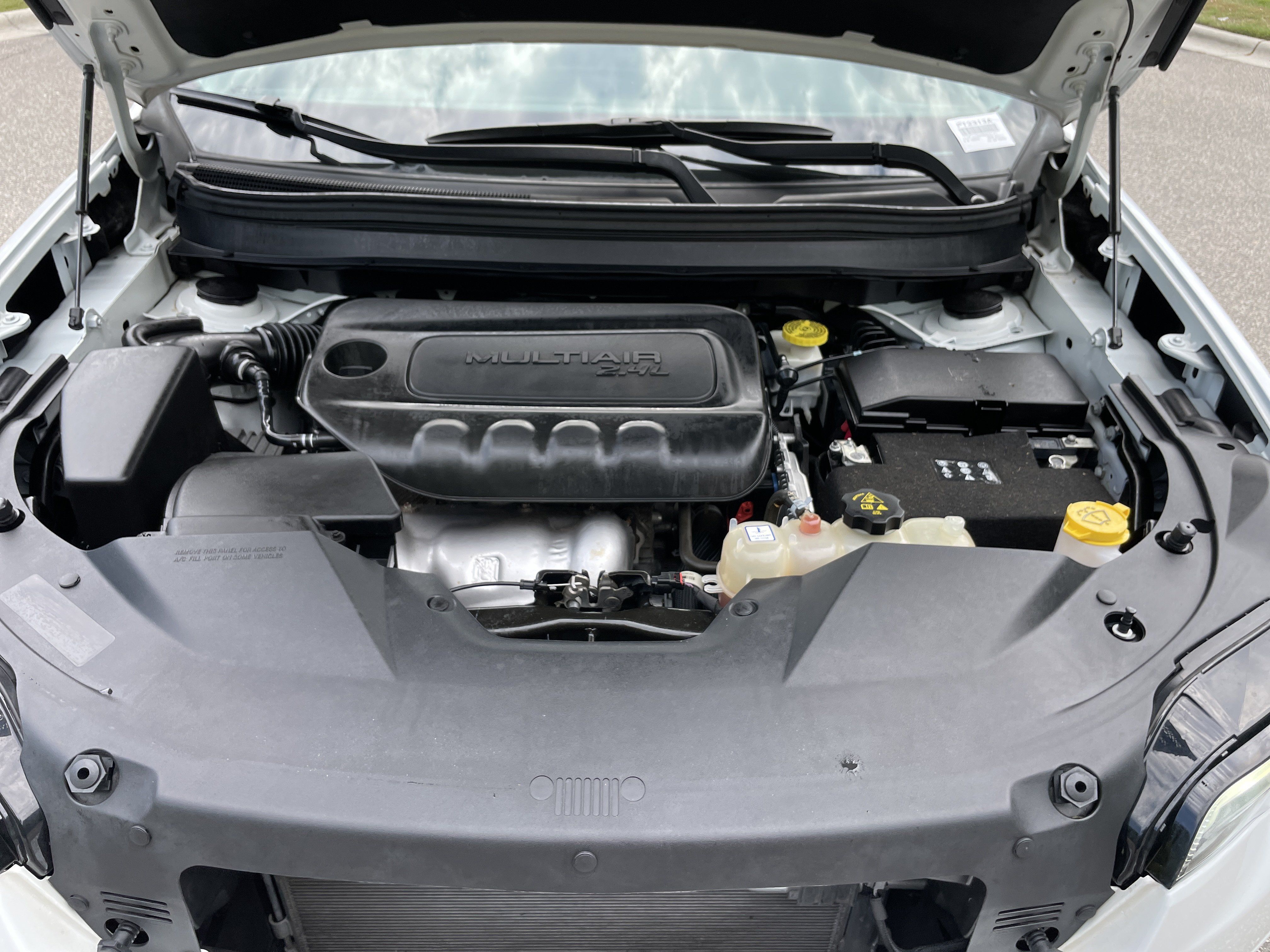 Used 2021 Jeep Cherokee Latitude FWD image 31