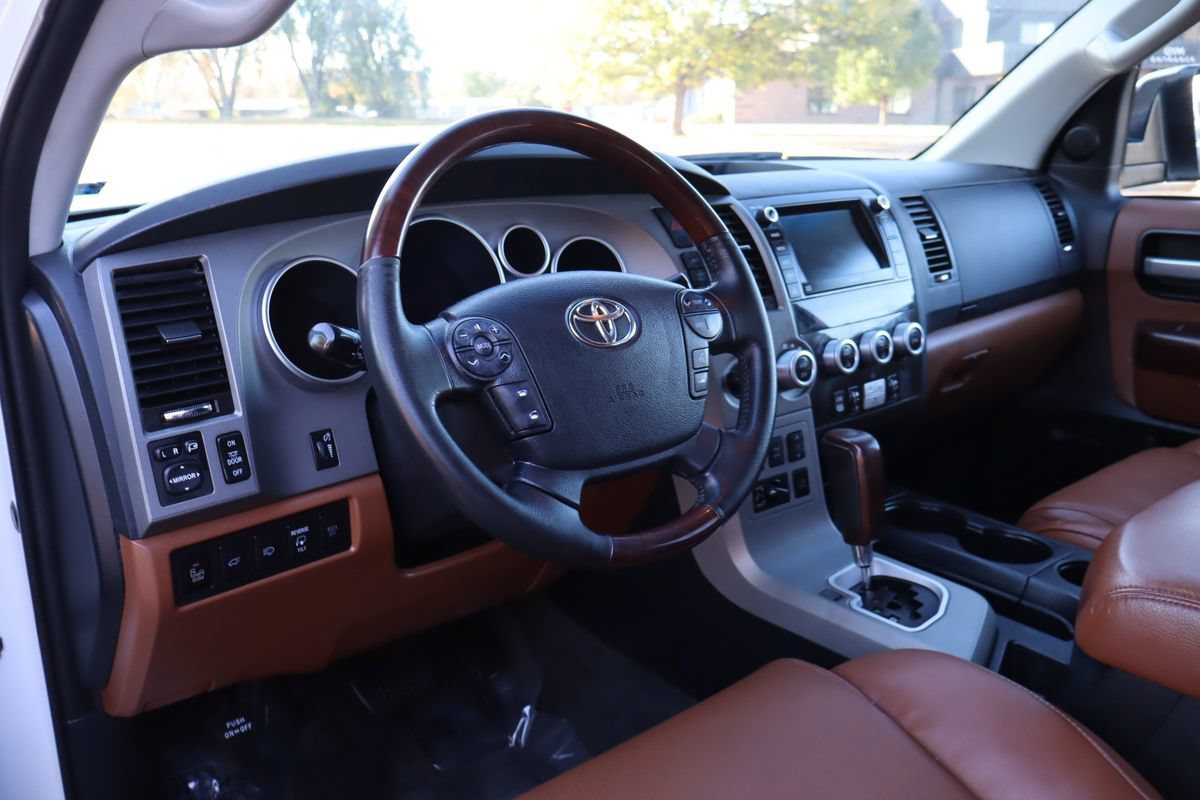 Used 2013 Toyota Sequoia Platinum AWD/4WD image 15